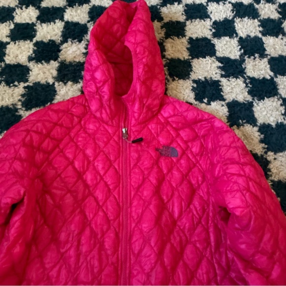 North Face Pink Thermoball Hoodie Jacket  M - Picture 2 of 5